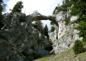 Die Teufelsbrücke von unten